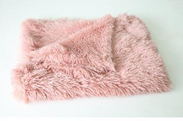 Soft Plush Pet Blanket - Warm Throw for Dogs & Cats