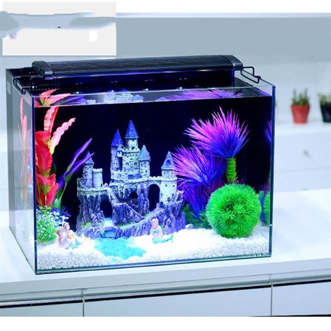 Resin Aquarium Decoration - Unique Fish Tank Ornament 22cm