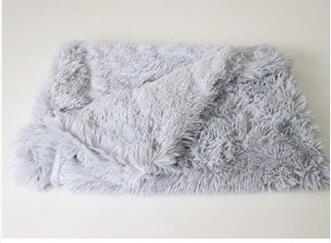 Soft Plush Pet Blanket - Warm Throw for Dogs & Cats
