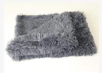 Soft Plush Pet Blanket - Warm Throw for Dogs & Cats