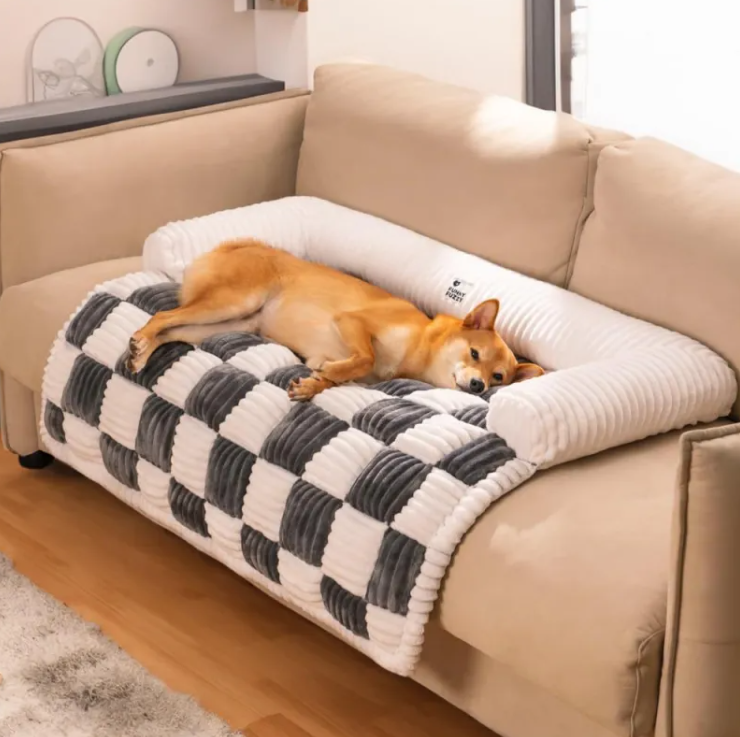 Cozy Plush Pet Bed - Thick Warm Cushion for Dogs & Cats